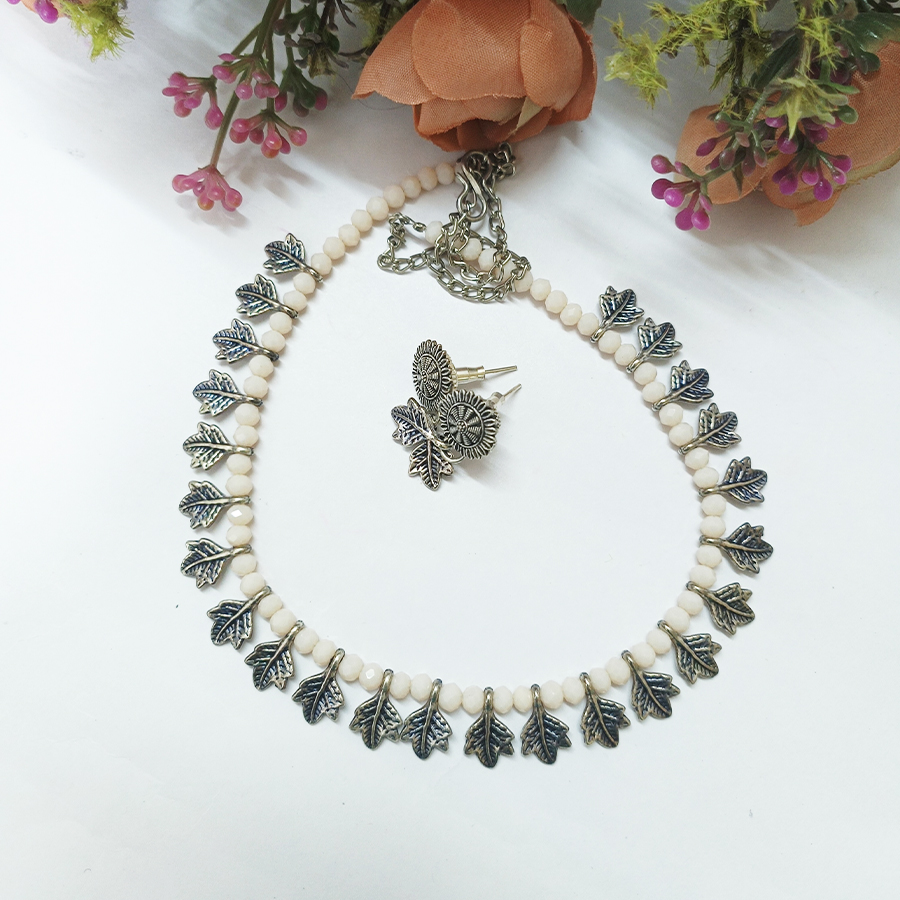 Fashionable Beads with Charme Necklace