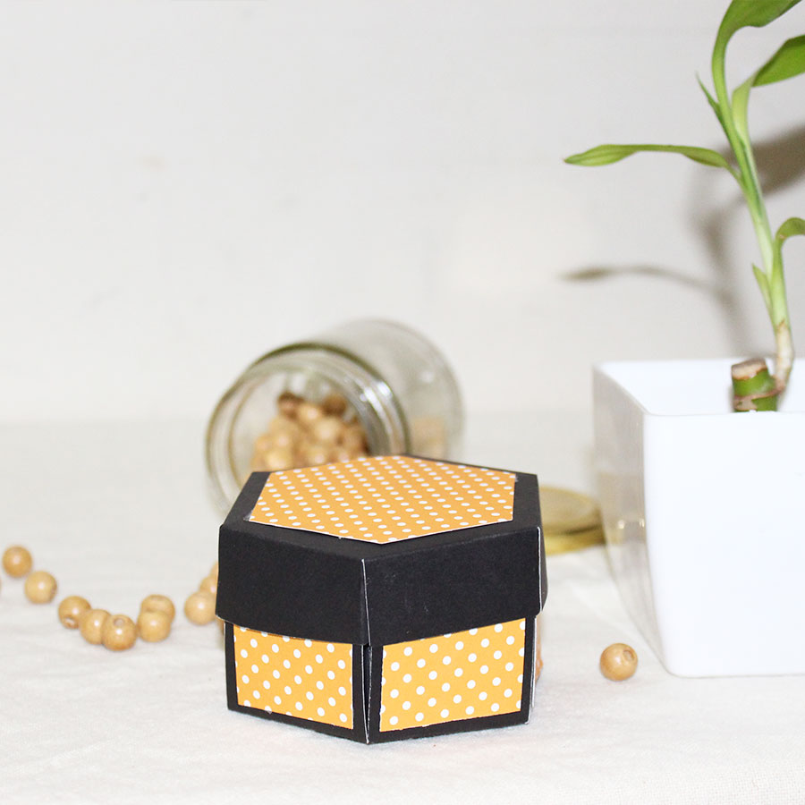 Mini Hexagon Explosion Box with photo and candy