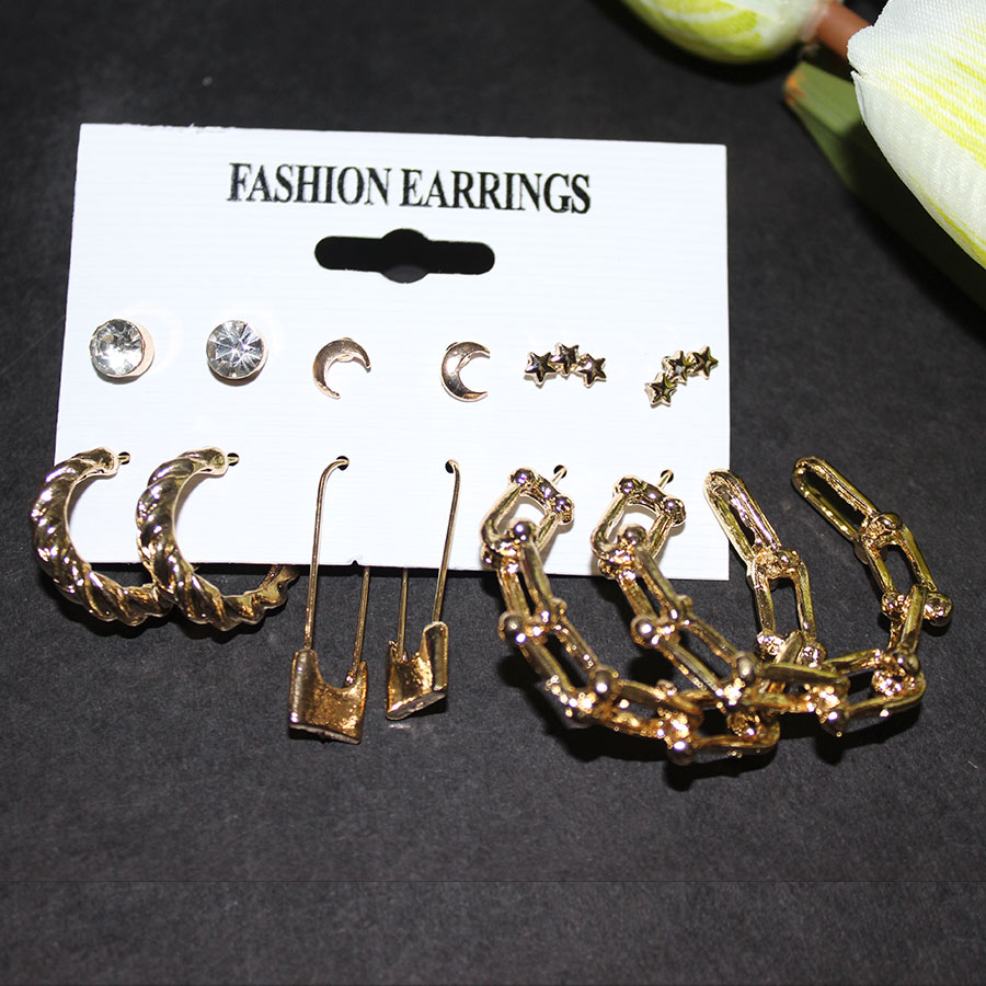 Fashion earrings to look different each day