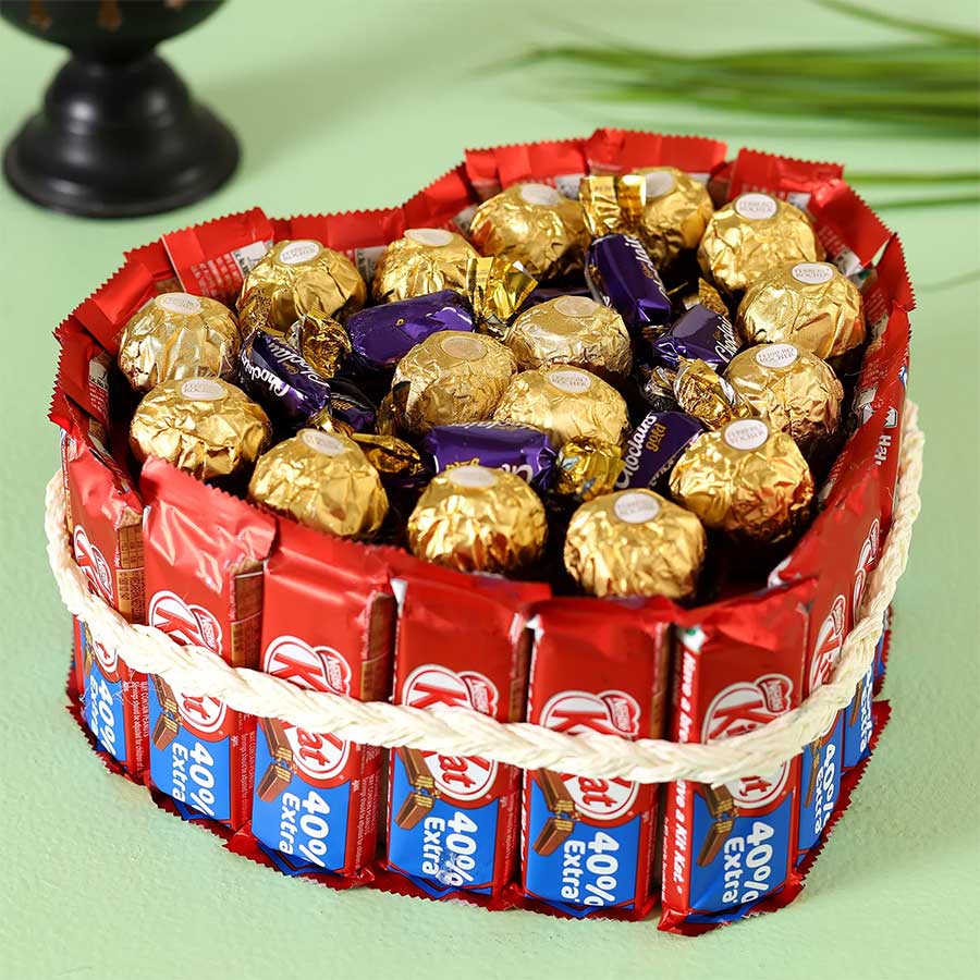 Ferrero Rocher Kitkat Heart Pie