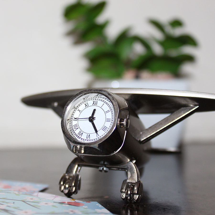  Metal Aeroplane  Clock ( Alloy Model Design )