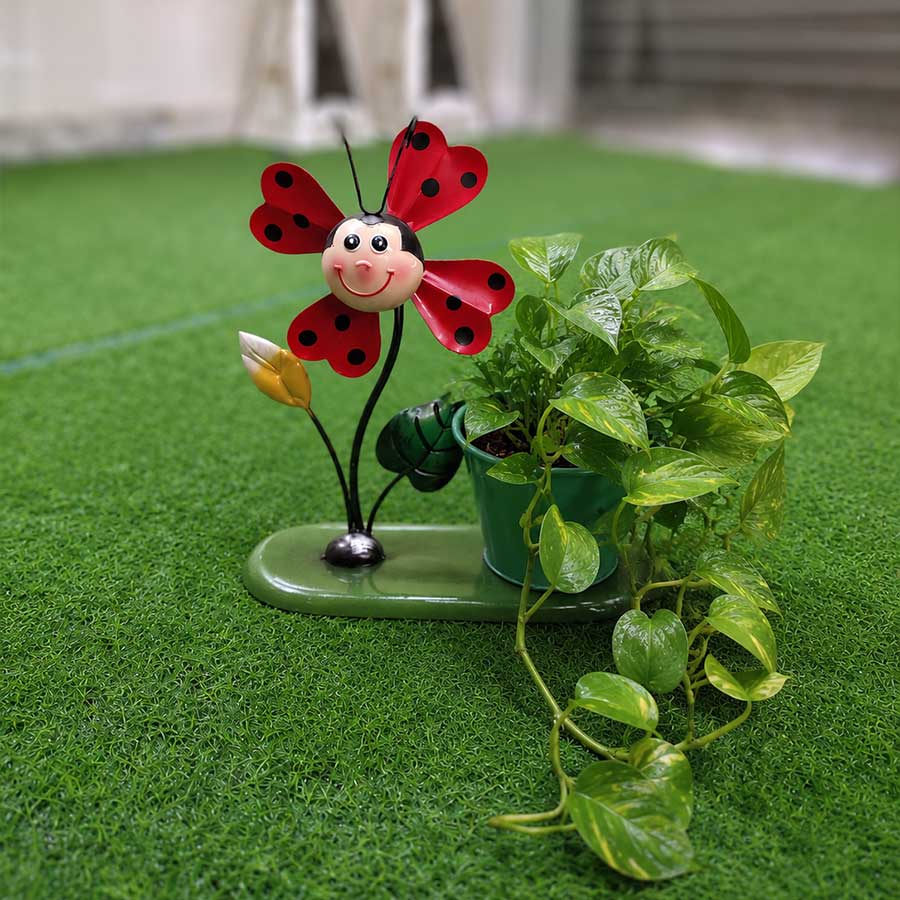 Indoor metal flower plant with home decor