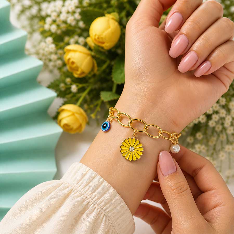 Fashionable Evil Eye with Yellow Daisy Charme Braclate